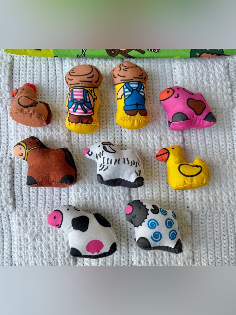 Melissa & Doug K’s Kids Take Along Farm Play Mat - Picture 5 of 12